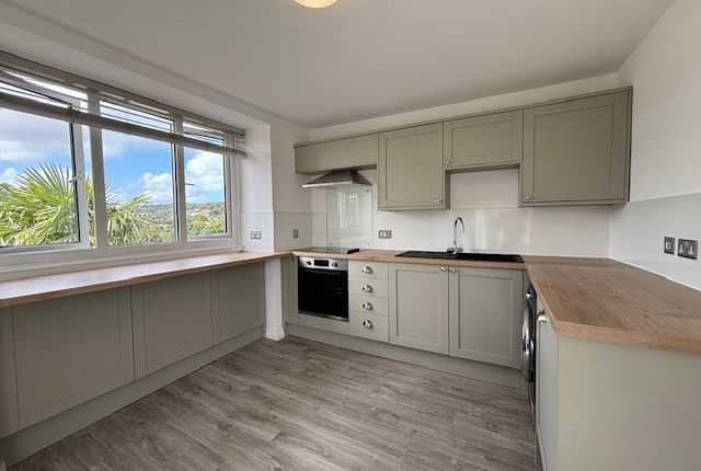 23, St. Austell photo 2