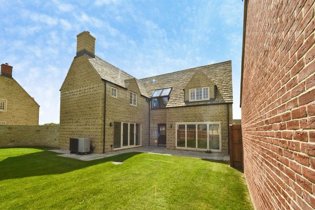 Plot 36, Ampney Meadows, Cirencester photo 3