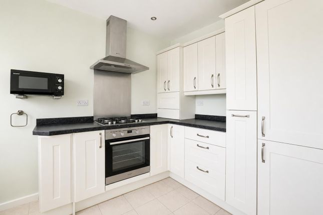 8, Stanhome Square, Nottingham photo 4
