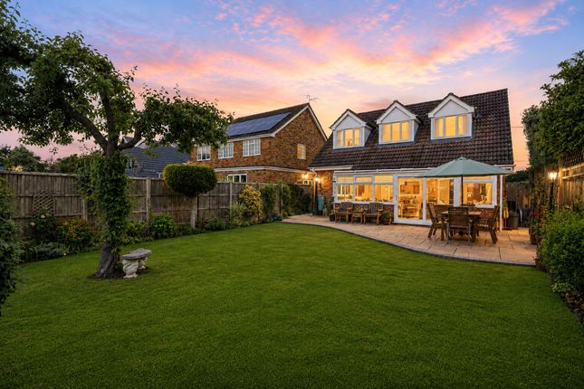 30 Silchester Road, Tadley photo 2