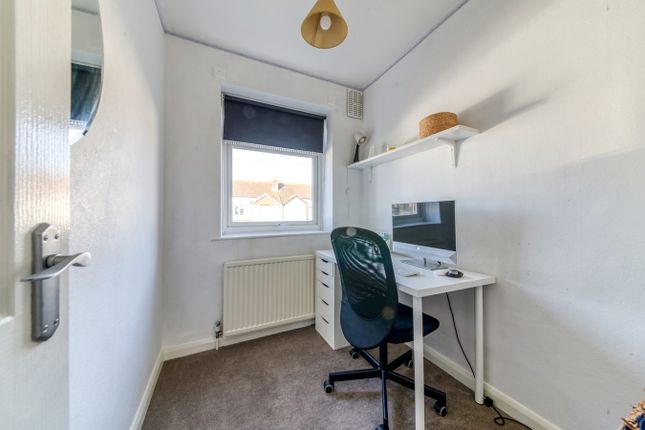 Terraced house for sale in New Barns Avenue, Mitcham