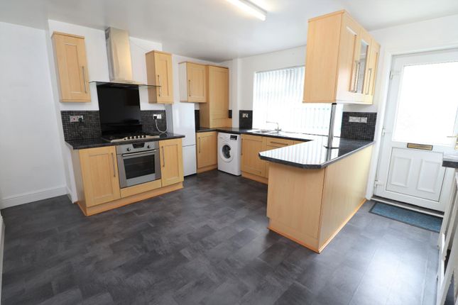 26, Aston Street, West Yorkshire photo 3