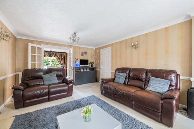 7, Baylis Crescent, Burgess Hill photo 3