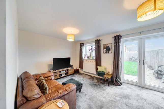 11, Hobby Way, Selby photo 4