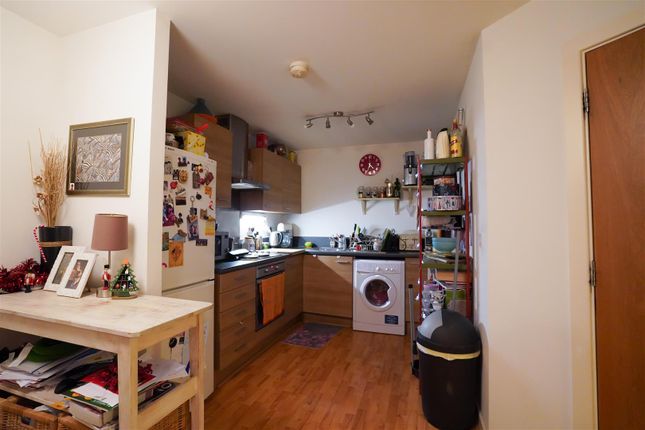 Thumbnail Flat for sale in Topaz Court, High Road Leytonstone