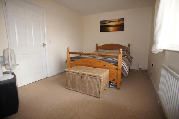 21, Dunlop Close, Dartford photo 3