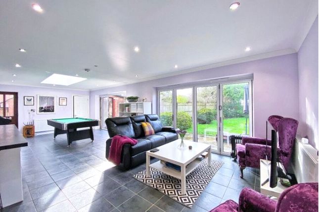 Mundon House,, Pinewood Road, Ash photo 4
