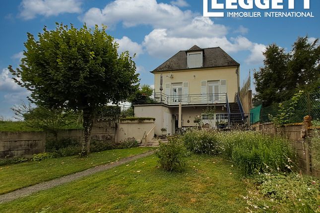 Thumbnail Villa for sale in La Nocle-Maulaix, Nièvre, Bourgogne-Franche-Comté