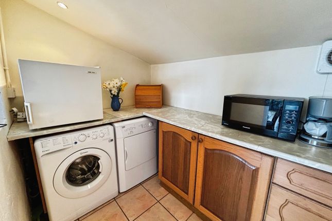 Field Cottage, 8, Rasen Road, Market Rasen photo 4