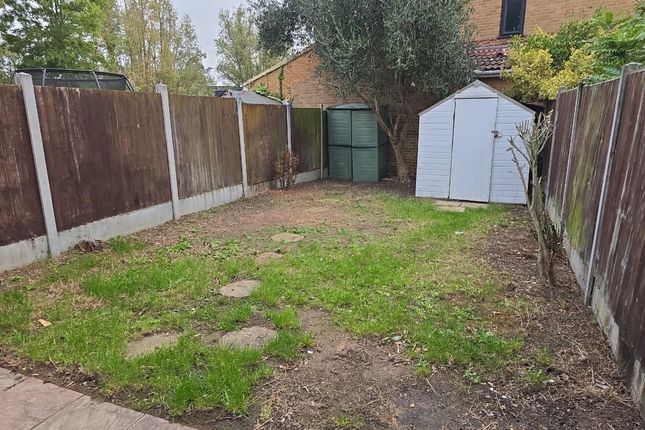 31, Keel Close, BARKING photo 2