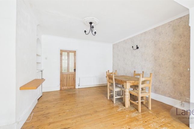 10, Dewhurst Road, Waltham Cross photo 3