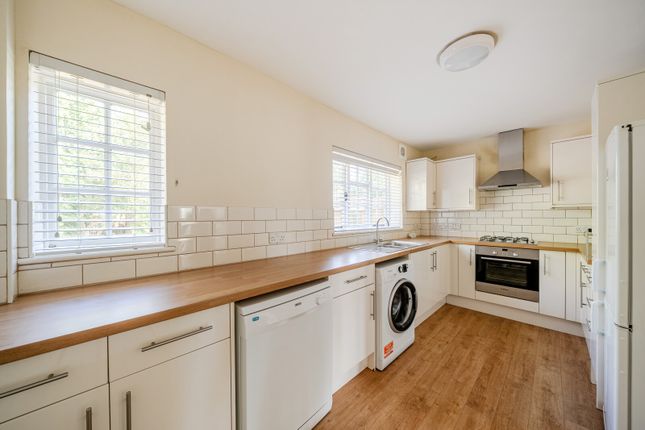 4, Tannery Lane, Guildford photo 4