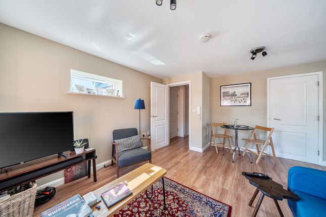 Flat 6, Lawrence Court,, The Grove, Reading photo 3