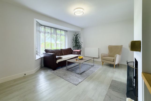 7 Marlborough Road, Chiseldon, Wiltshire photo 4