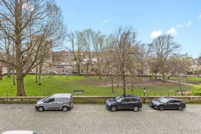 Flat for sale in 1/1 Gayfield Place, New Town, Edinburgh
