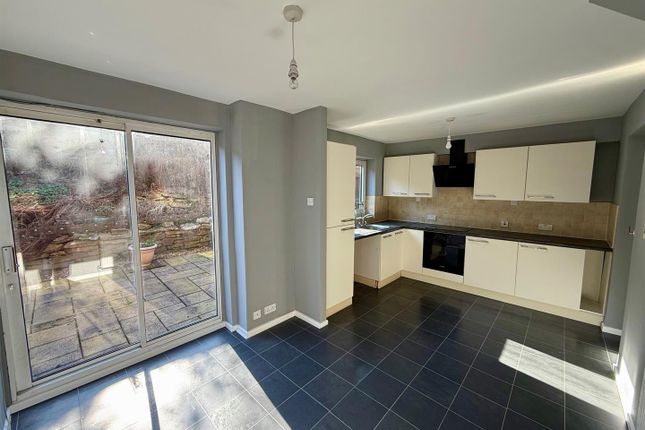 147, Chantry Road, Stockport photo 2