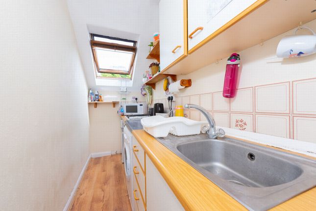 Flat 3 74, Osborne Road, Farnborough photo 3