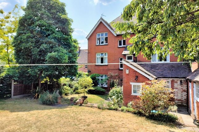Flat for sale in Woodlands Road, Camberley