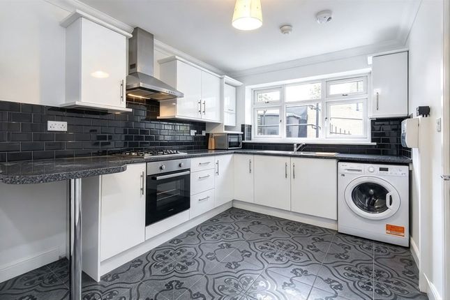 1D Tancred House, Tancred Road, London photo 3