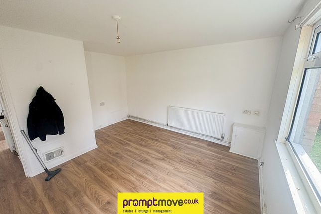 Thricknells Close, Luton photo 2