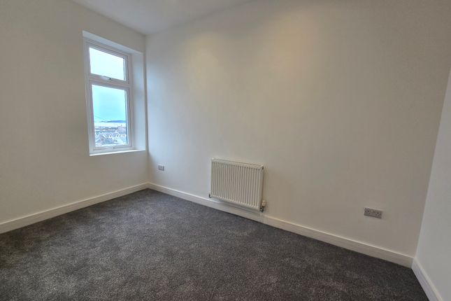 Oaklands Terrace, Swansea photo 5