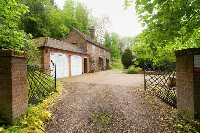 The Cottage In The Wood, 17 Darby Road, Telford photo 2