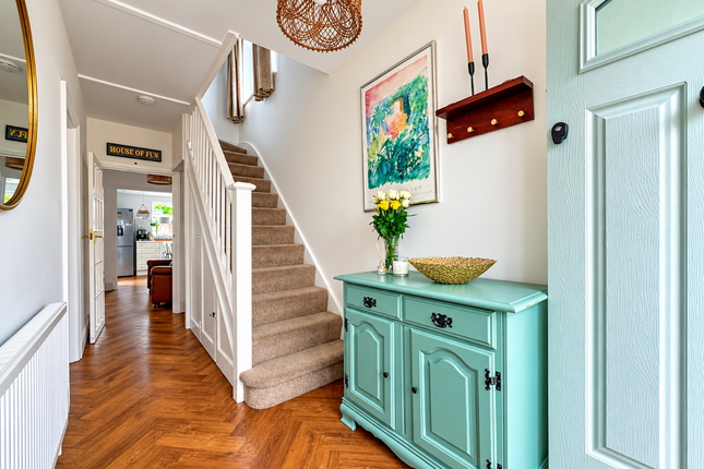Balmoral Crescent, West Molesey photo 3