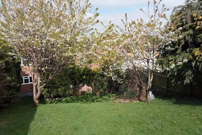 23, Sandwich Drive, St. Leonards-On-Sea photo 4