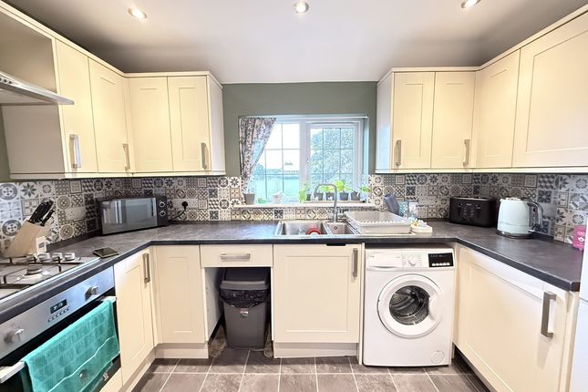 34b, Gosden Road, Littlehampton photo 4