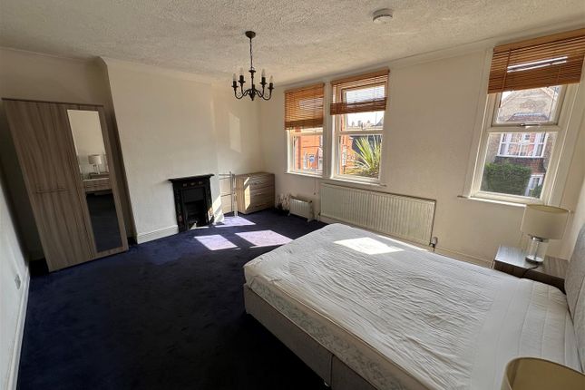 Room to rent in Westfield Road, Wellingborough