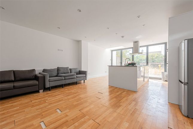 Room 5, 24, Beechcroft Road, Hertfordshire photo 4