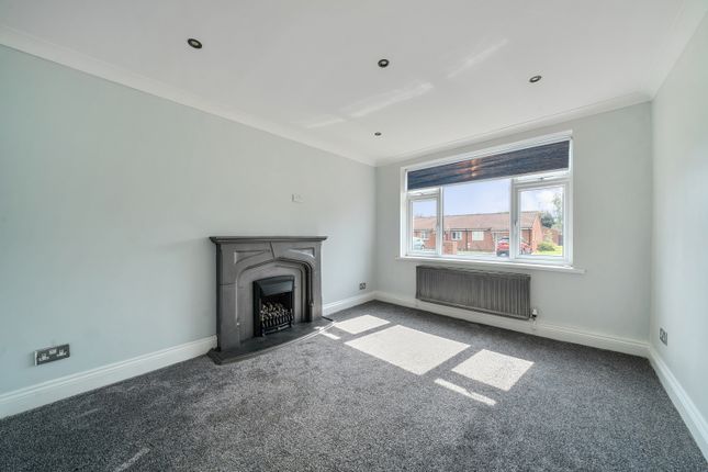 55, Manor Drive, Grimsby photo 4