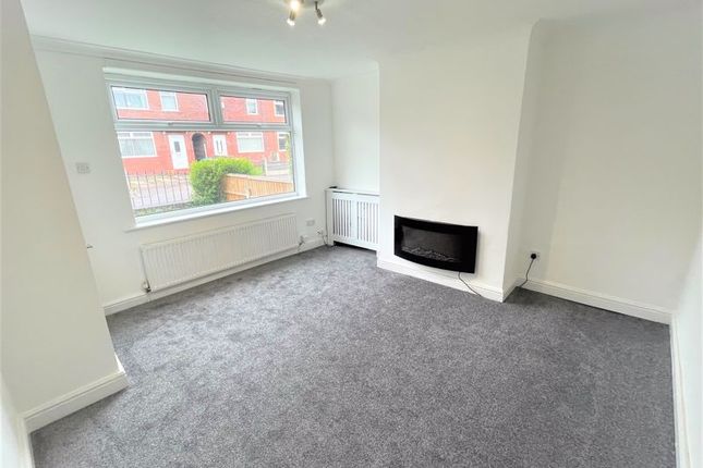 47, Dalton Drive, Manchester photo 2