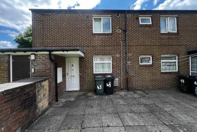 Thumbnail Flat for sale in Hendford Drive, Bradford