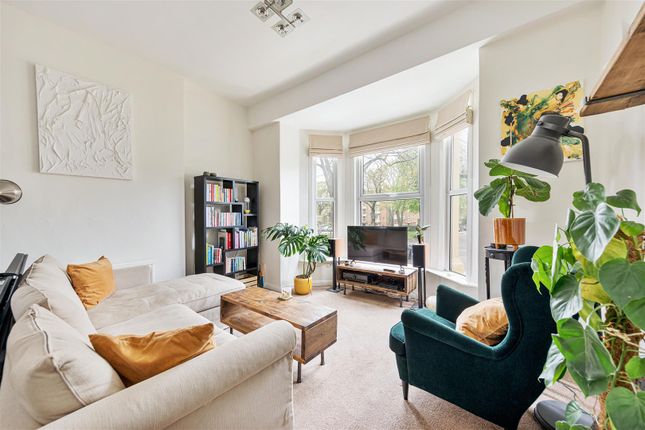 Flat for sale in High Road, Buckhurst Hill