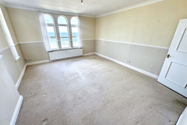 Flat 10 Regency Mansions, Newcomen Terrace, Redcar photo 4