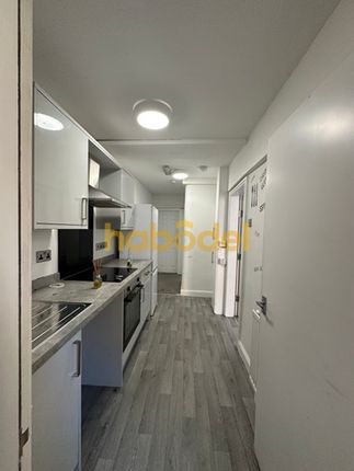 Flat to rent in Valley Road, Weaponess, Scarborough
