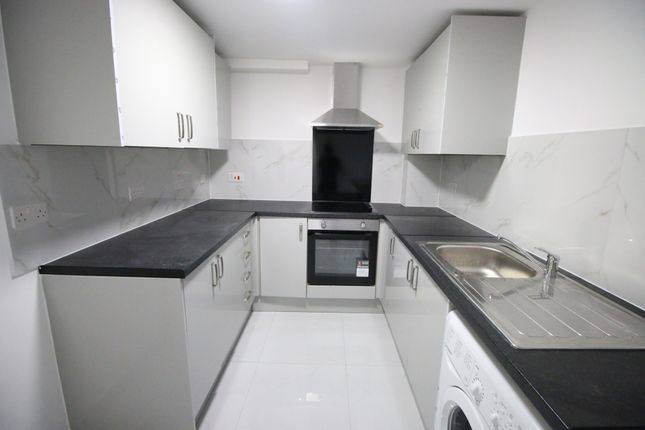 Thumbnail Flat to rent in The Drive, Slough, Berkshire