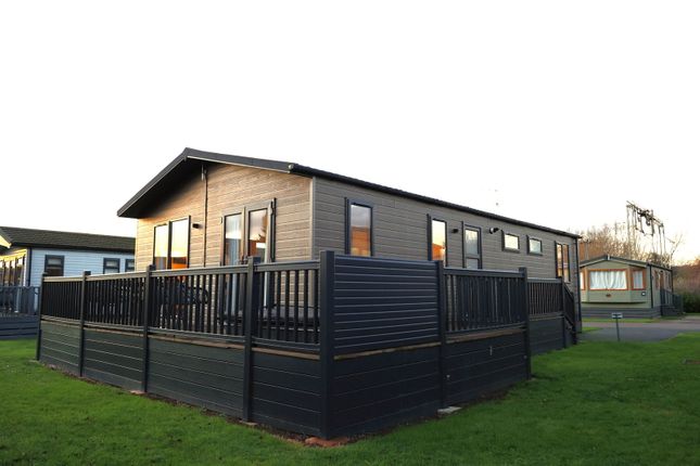 3-bed caravan on Aspire Oslo Lodge ,No. 38, Roydon Marina Village, Roydon, £269,995