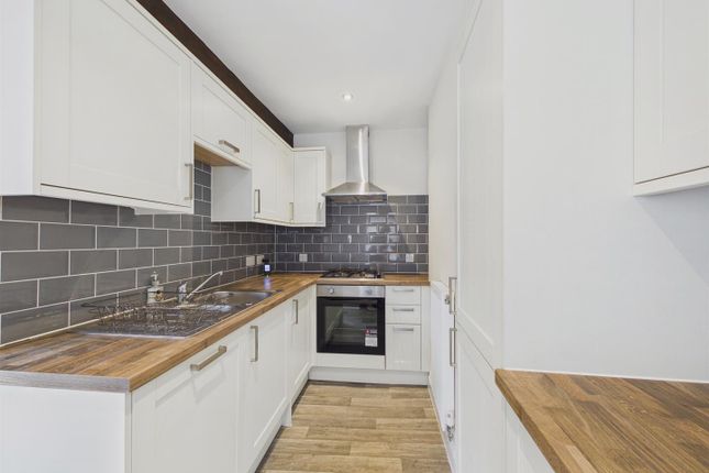 Flat 2, 15, Bridge Street, Pershore photo 3