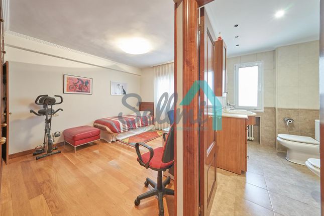 Apartment for sale in Calle Cervantes 33004, Oviedo, Asturias