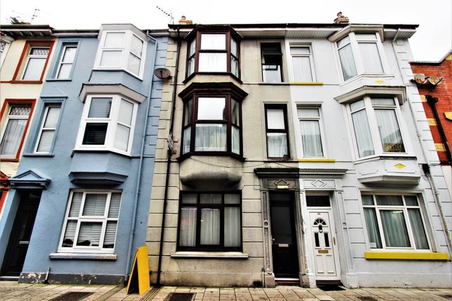 Flat to rent in Ground Floor, 62 Cambrian Street, Aberystwyth SY23