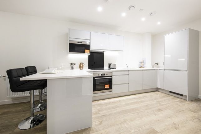 Vb5286196 Www.Andrewhendry.Com60 716x515