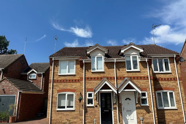 36, Keston Way, Wellingborough photo 2