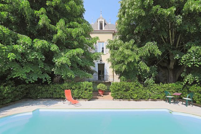 Thumbnail Villa for sale in Collonges-Au-Mont-D'or, Beaujolais / Pierres Dorees, Burgundy To Beaujolais