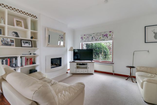 39 Rythe Road, Esher photo 2