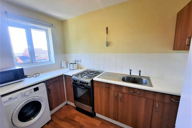 Thumbnail Flat to rent in Wolsey Road, Lichfield