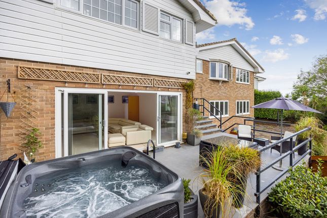 11 Den Brook Close, Torquay photo 2