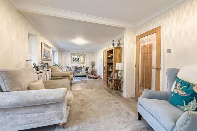 7, Leslie Park, Burnham-On-Crouch photo 3