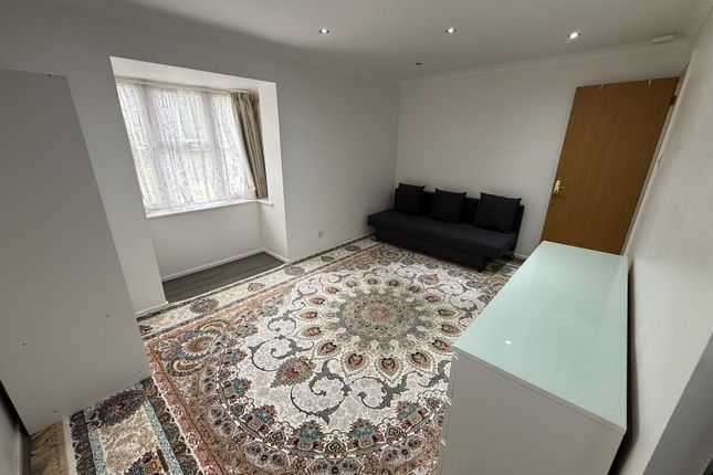 97 Abbotswood Way, Hayes photo 3
